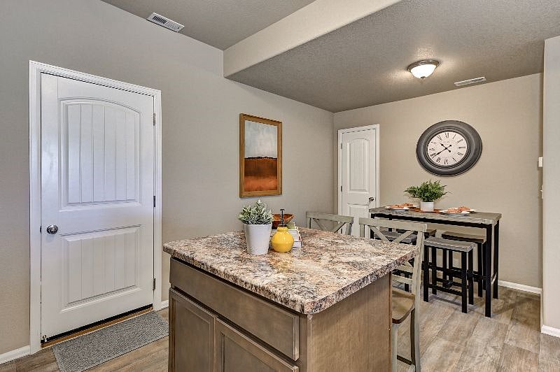 Furnished Finder property 516523_1 photo 22