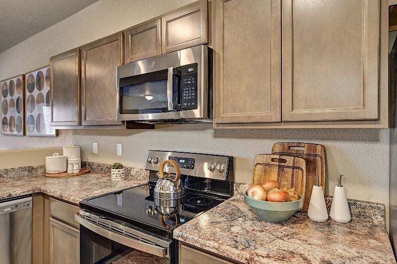Furnished Finder property 516523_1 photo 25