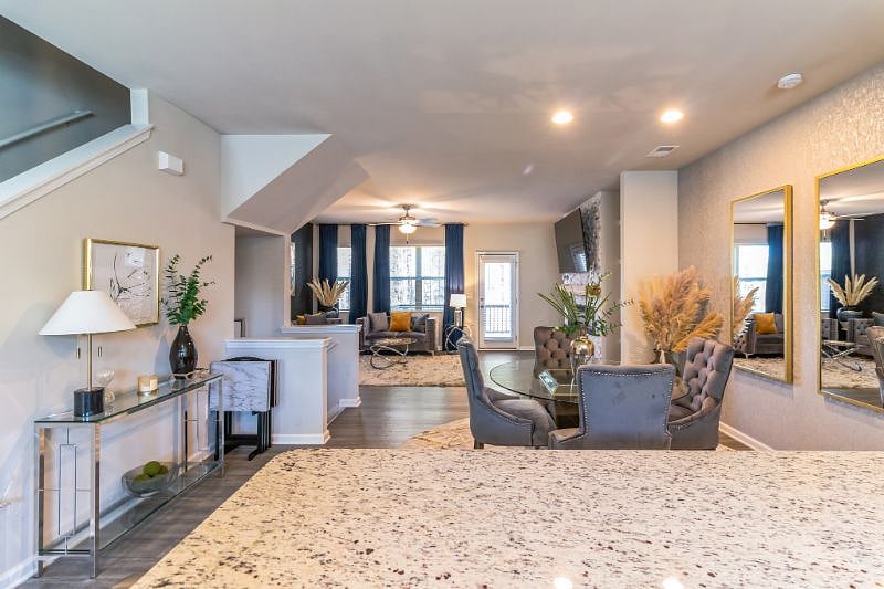 Furnished Finder property 516525_1 photo 6
