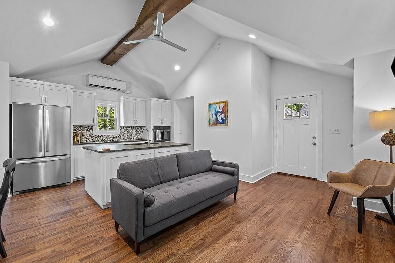 Furnished Finder property 516533_1 photo 3
