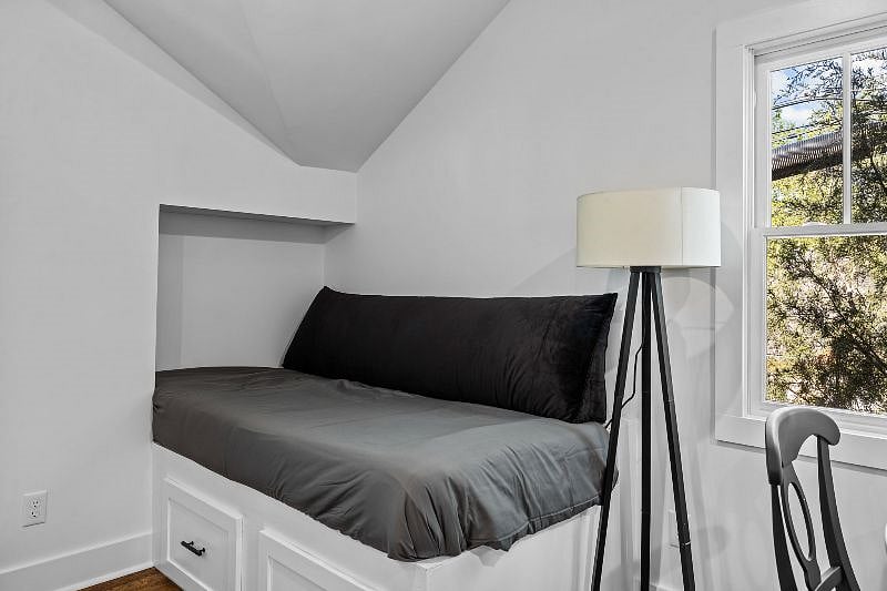 Furnished Finder property 516533_1 photo 5