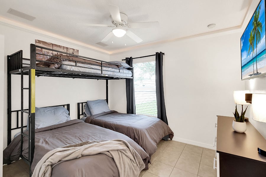 Furnished Finder property 516553_1 photo 32