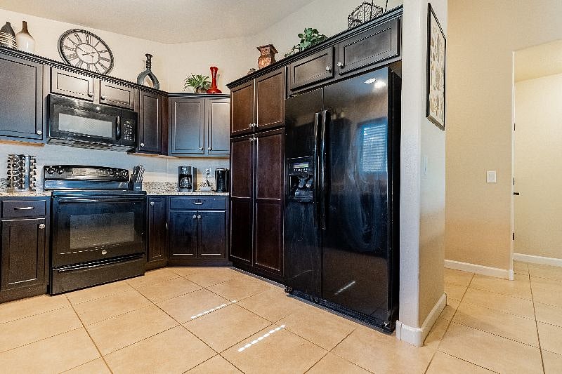 Furnished Finder property 516556_1 photo 26