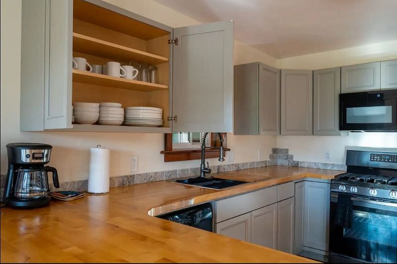 Furnished Finder property 516652_1 photo 1