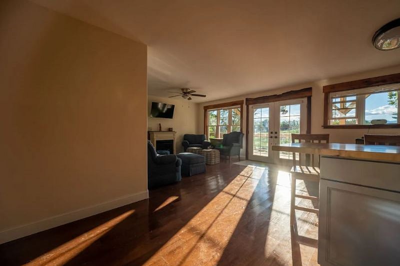 Furnished Finder property 516652_1 photo 2