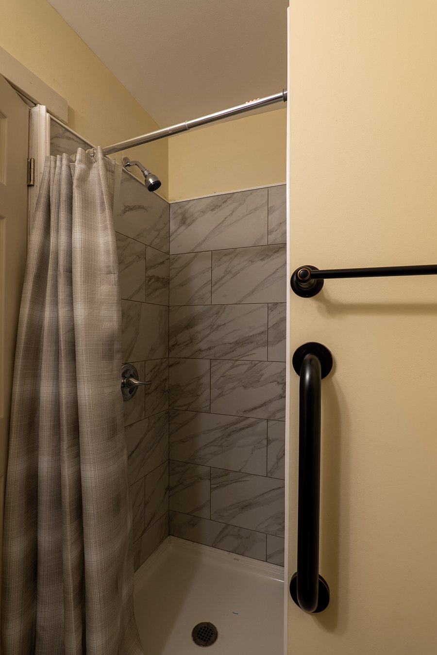 Furnished Finder property 516652_1 photo 20