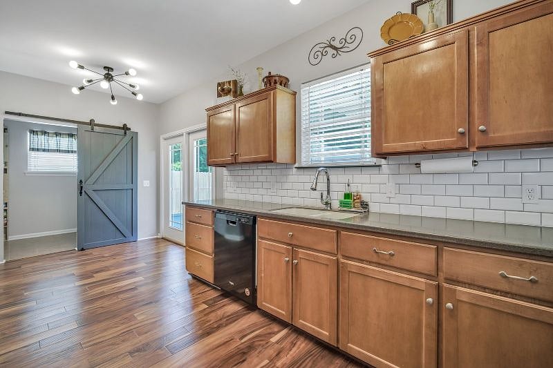 Furnished Finder property 516757_1 photo 10