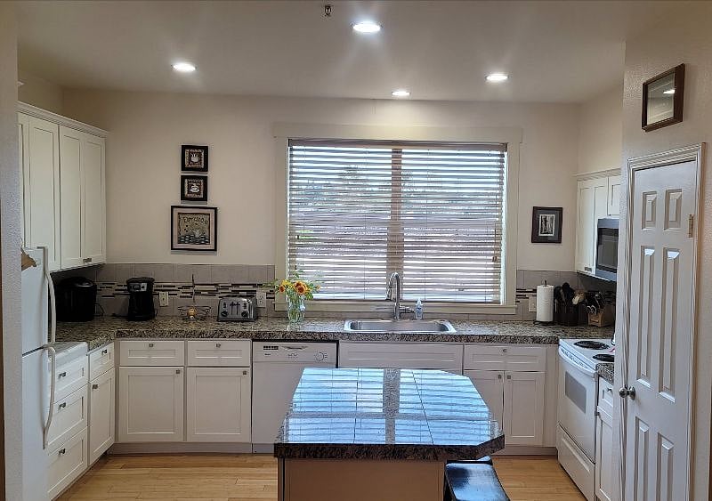Furnished Finder property 516945_1 photo 3