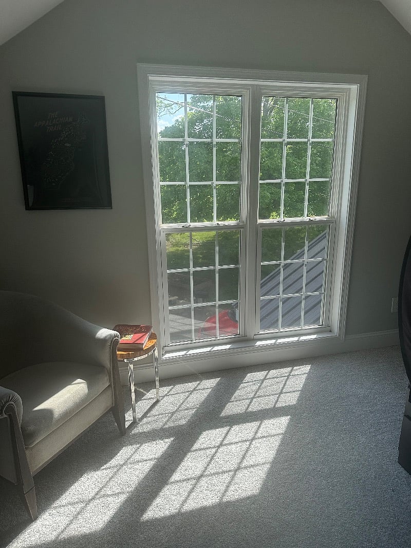 Large open window with lots of natural light!