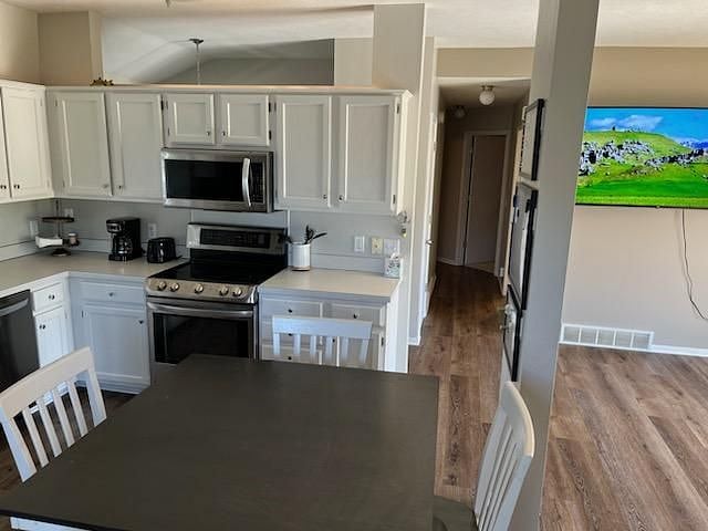 Furnished Finder property 517024_1 photo 7