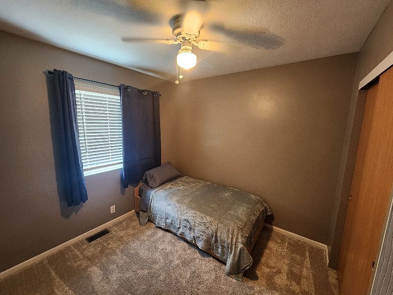 second bedroom.