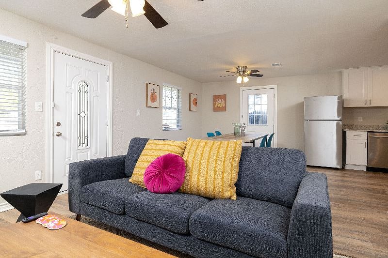 Furnished Finder property 517130_1 photo 4