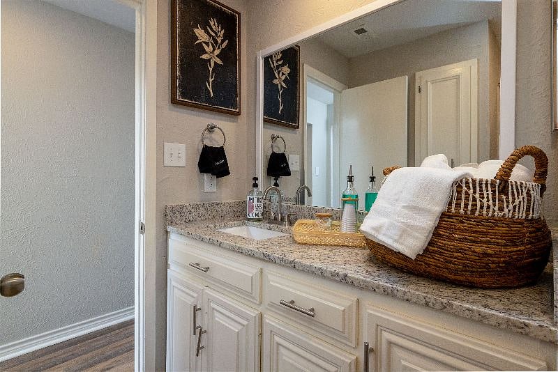 Furnished Finder property 517130_1 photo 12
