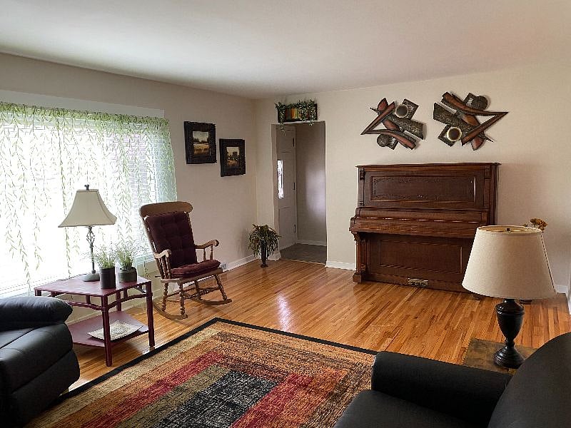 Enjoy the tranquility and rock for relaxation in the shared living room.