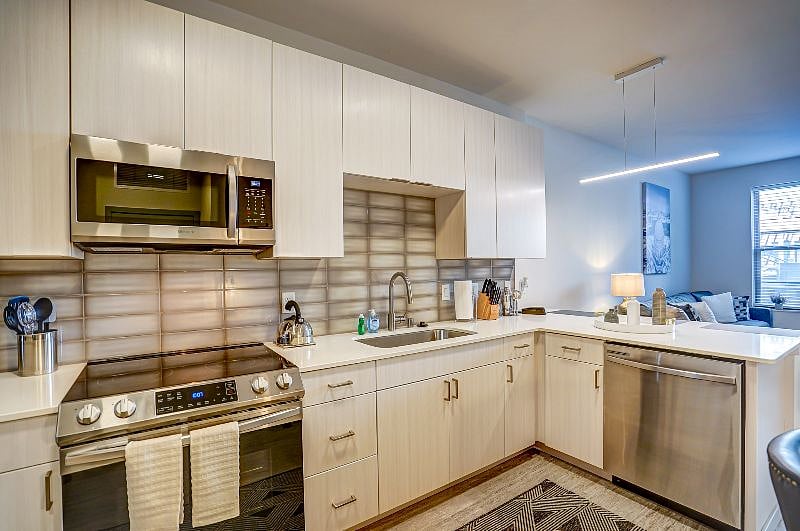 This kitchen is the perfect choice for food enthusiasts and anyone looking to enjoy a home-cooked meal during your stay. 