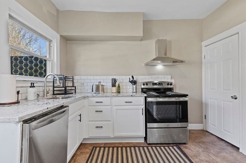 Furnished Finder property 517546_1 photo 20