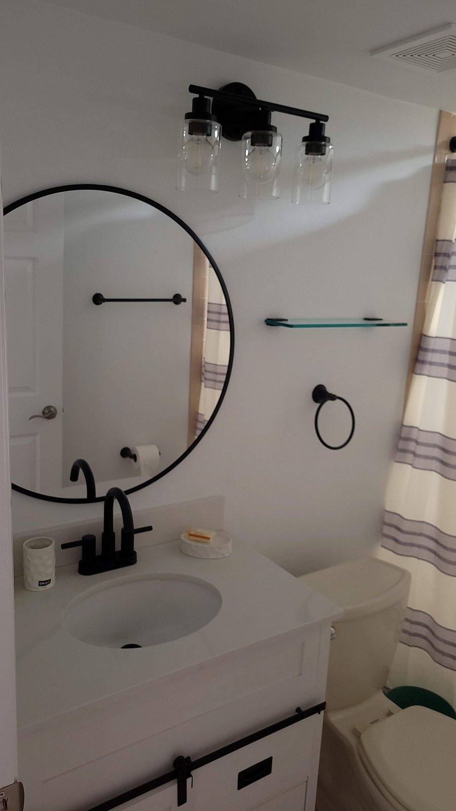 2nd Bathroom