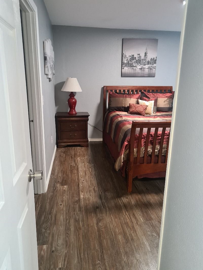 Furnished Finder property 517700_1 photo 12