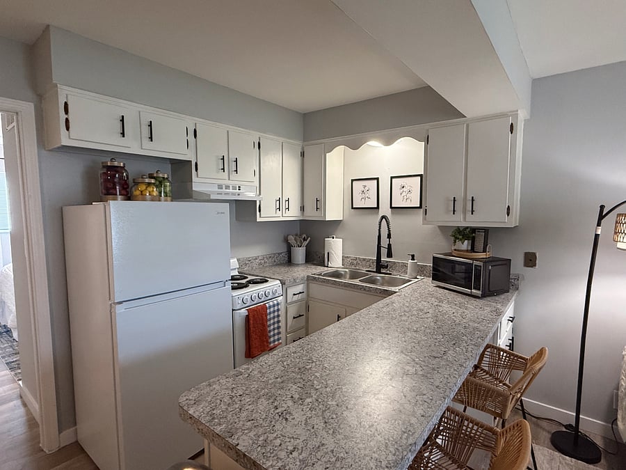 Furnished Finder property 517773_7 photo 2