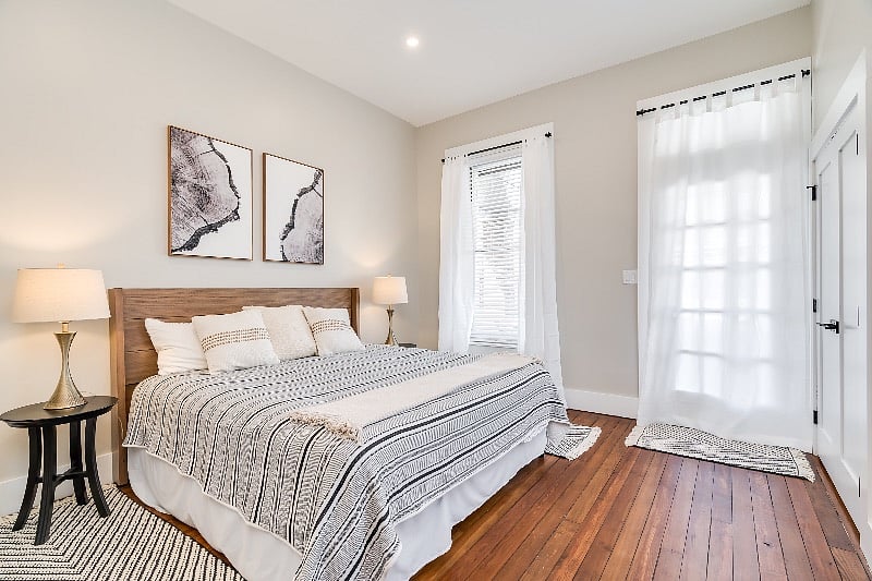 Comfortable king bed