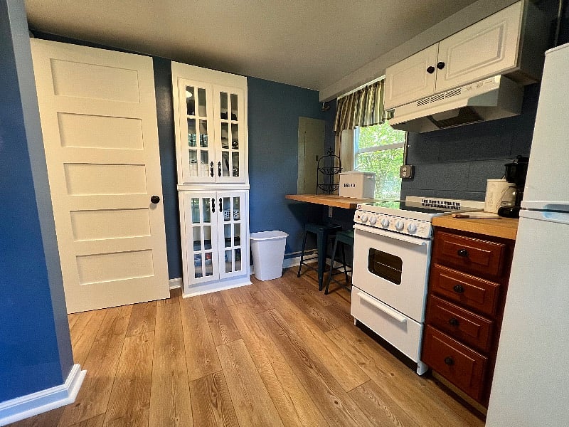 Entry into kitchen. Sink and washer/dryer also in this room.
