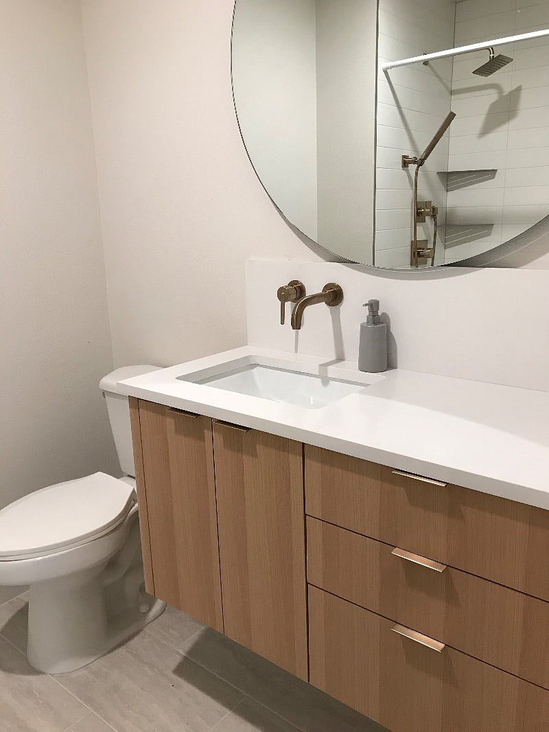 Private bathroom; exclusive use for queen bedroom guest