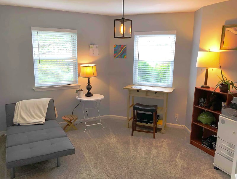 Guest room 2/ Office/ Art room