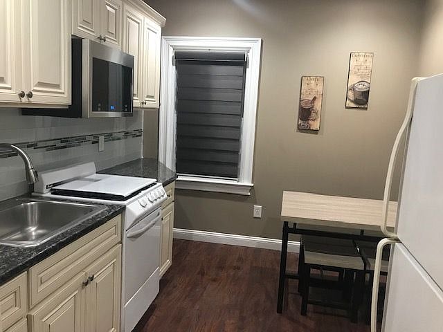 Eat in Kitchen