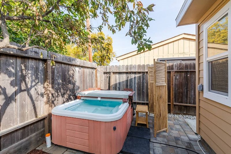 Furnished Finder property 518125_1 photo 19