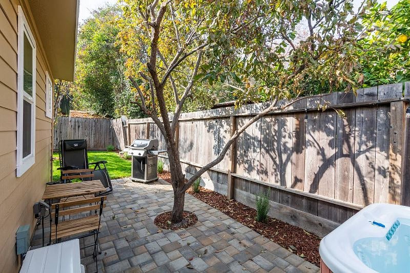 Furnished Finder property 518125_1 photo 3