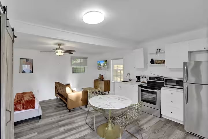 Furnished Finder property 518135_2 photo 3