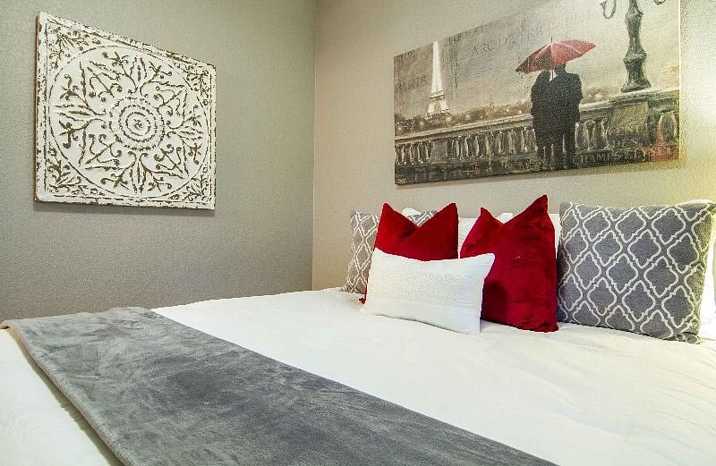 Bedroom 1 with queen size bed