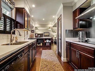 Furnished Finder property 518500_1 photo 3