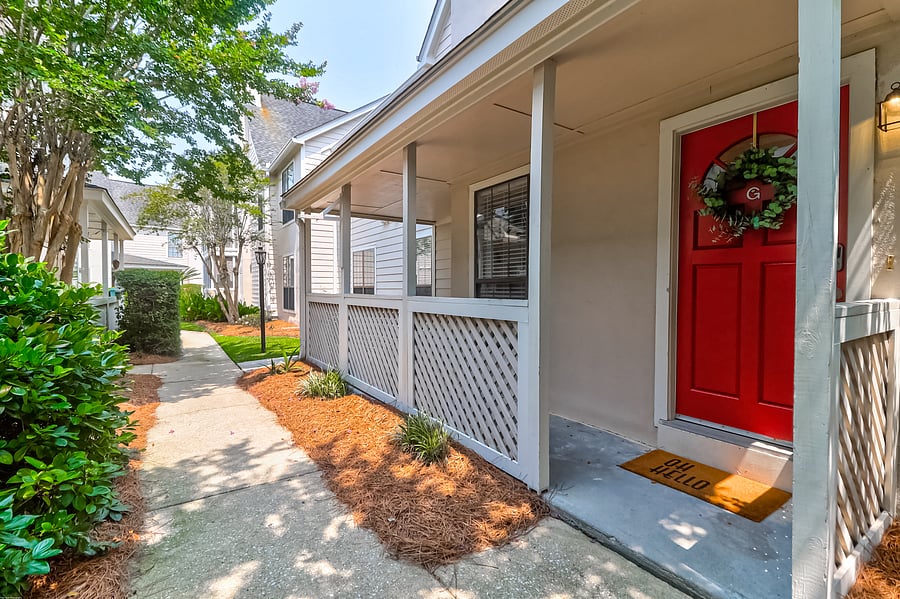 Quiet neighborhood with easy access to downtown