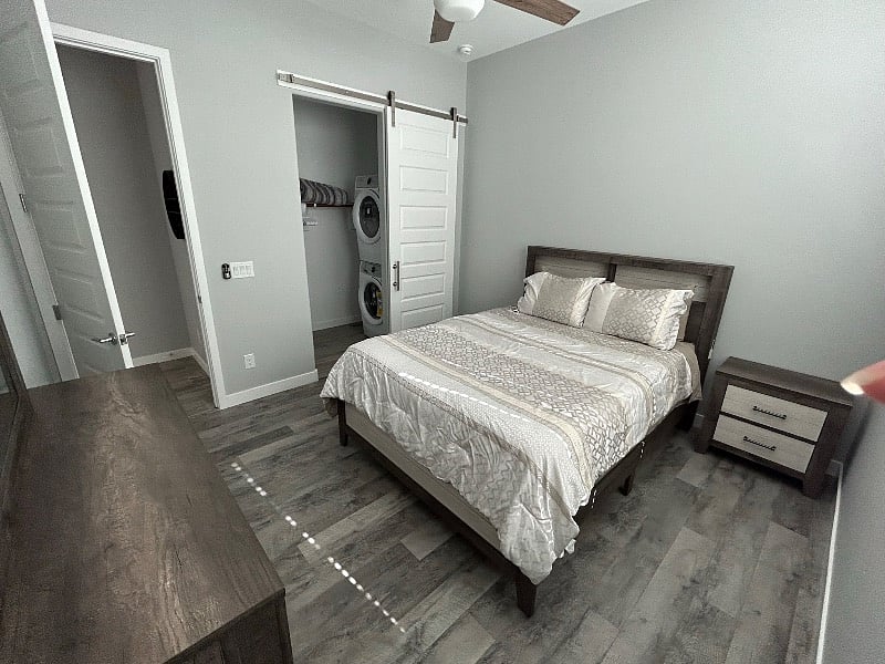 Furnished Finder property 518586_1 photo 15