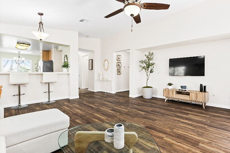 Furnished Finder property 518987_1 photo 3