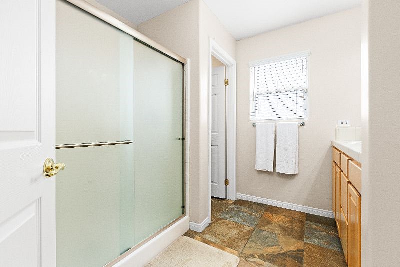 Furnished Finder property 518987_1 photo 16