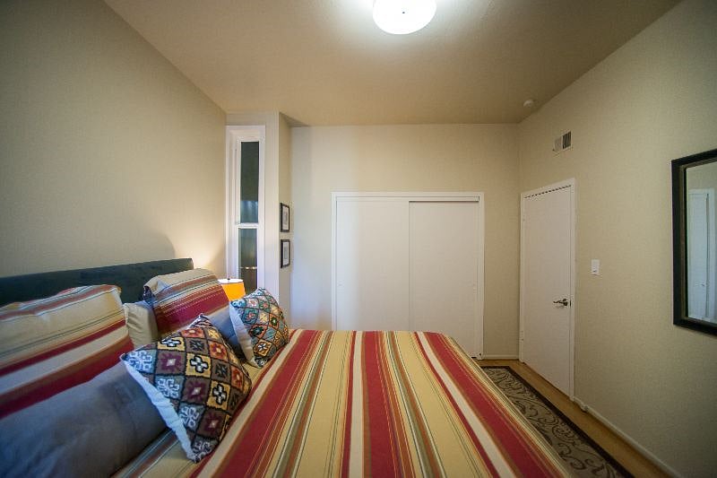 Furnished Finder property 518995_1 photo 7