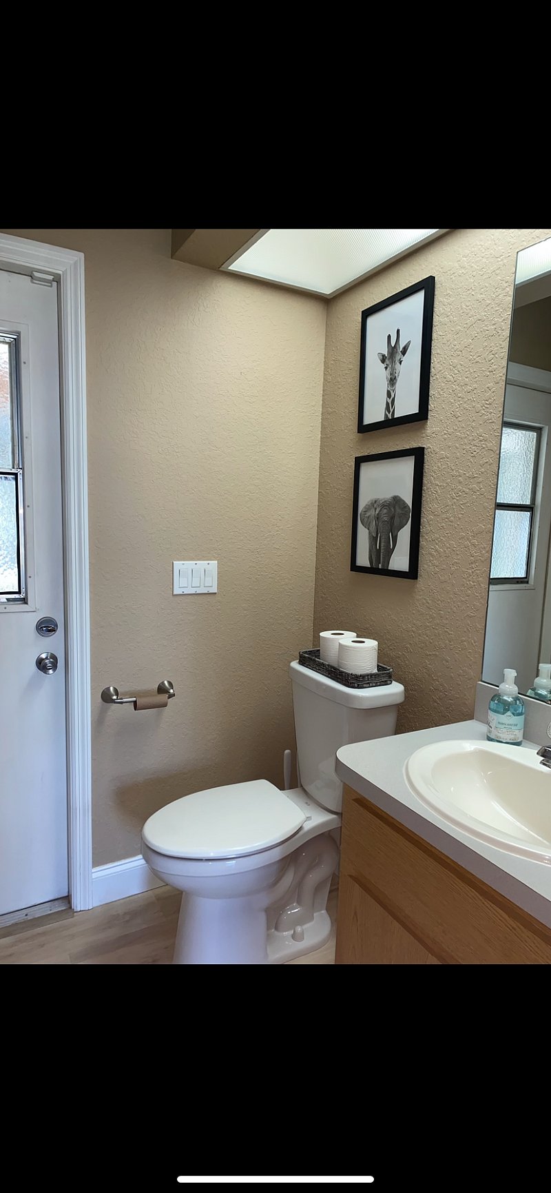 Master Bath with walk-in shower (photos to follow)