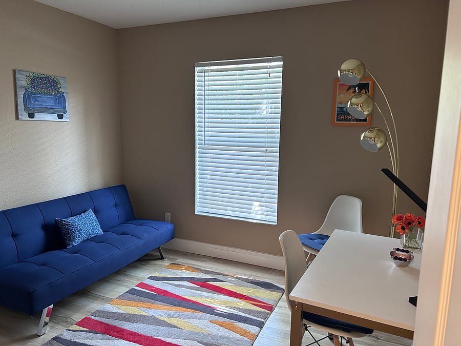  Bedroom -Futon Bed-Workstation