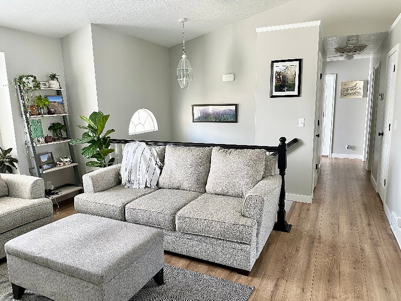 upstairs living room and hallway