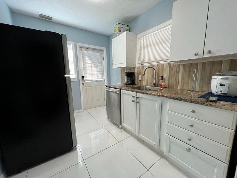 Furnished Finder property 519147_1 photo 13