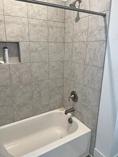 Full shower/bath tub