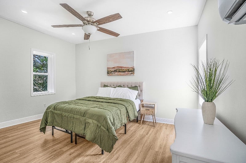 2nd floor bedroom with ensuite bathroom
