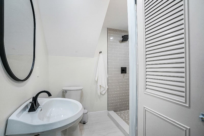 1st floor bathroom