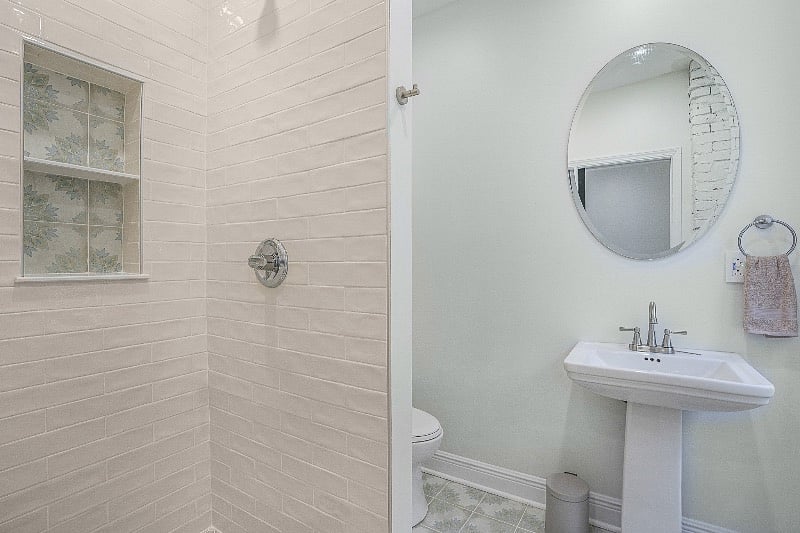 2nd floor bathroom