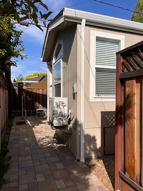 Side view off entry