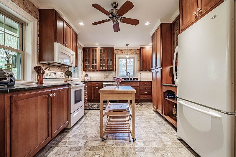 Furnished Finder property 519240_3 photo 24