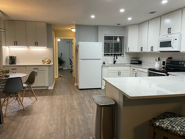 Furnished Finder property 519358_1 photo 3
