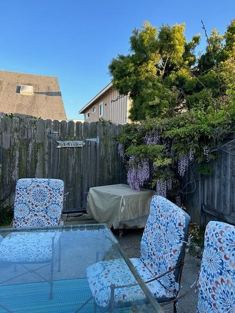 Furnished Finder property 519530_1 photo 11